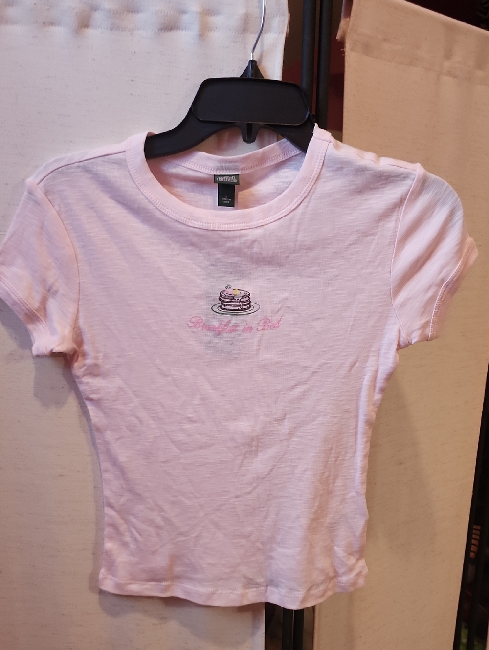 wild fable Light Pink Short-Sleeve Tee with Pancake Graphic